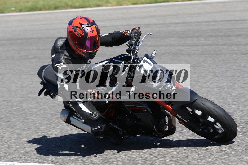 Archiv-2025/48 25.08.2025 Cornu Master School ADR/gruen-vert/71